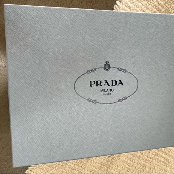 Authentic Prada loafers - Picture 7 of 10